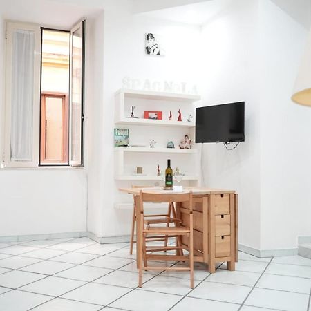 Casa Vacanza La Spagnola Νάπολη Εξωτερικό φωτογραφία