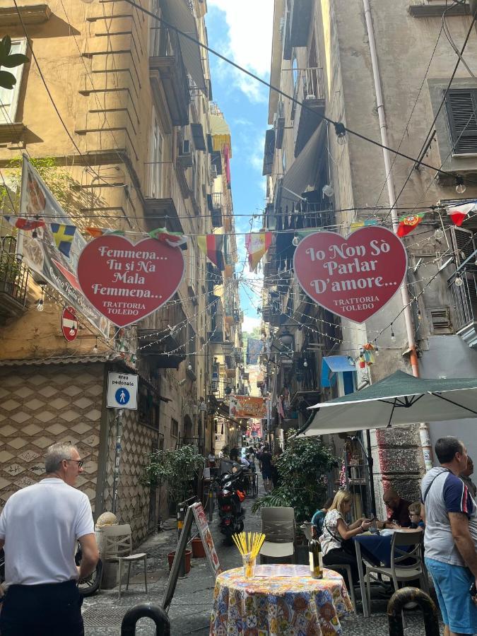Casa Vacanza La Spagnola Νάπολη Εξωτερικό φωτογραφία