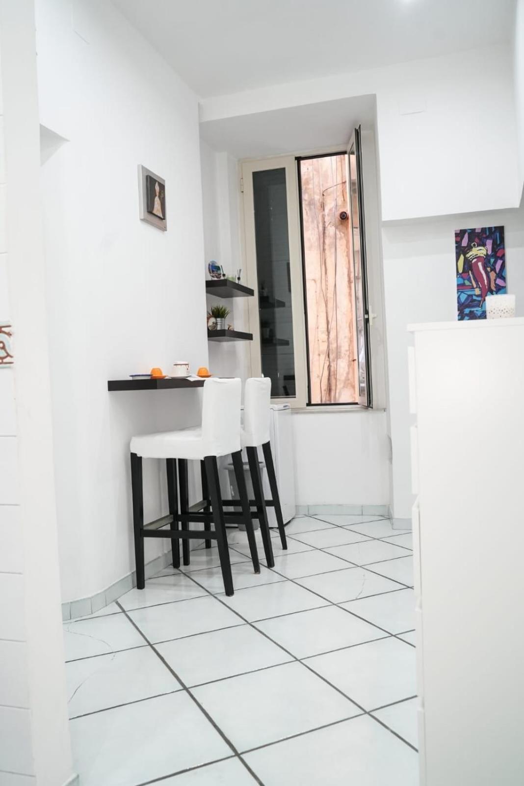 Casa Vacanza La Spagnola Νάπολη Εξωτερικό φωτογραφία