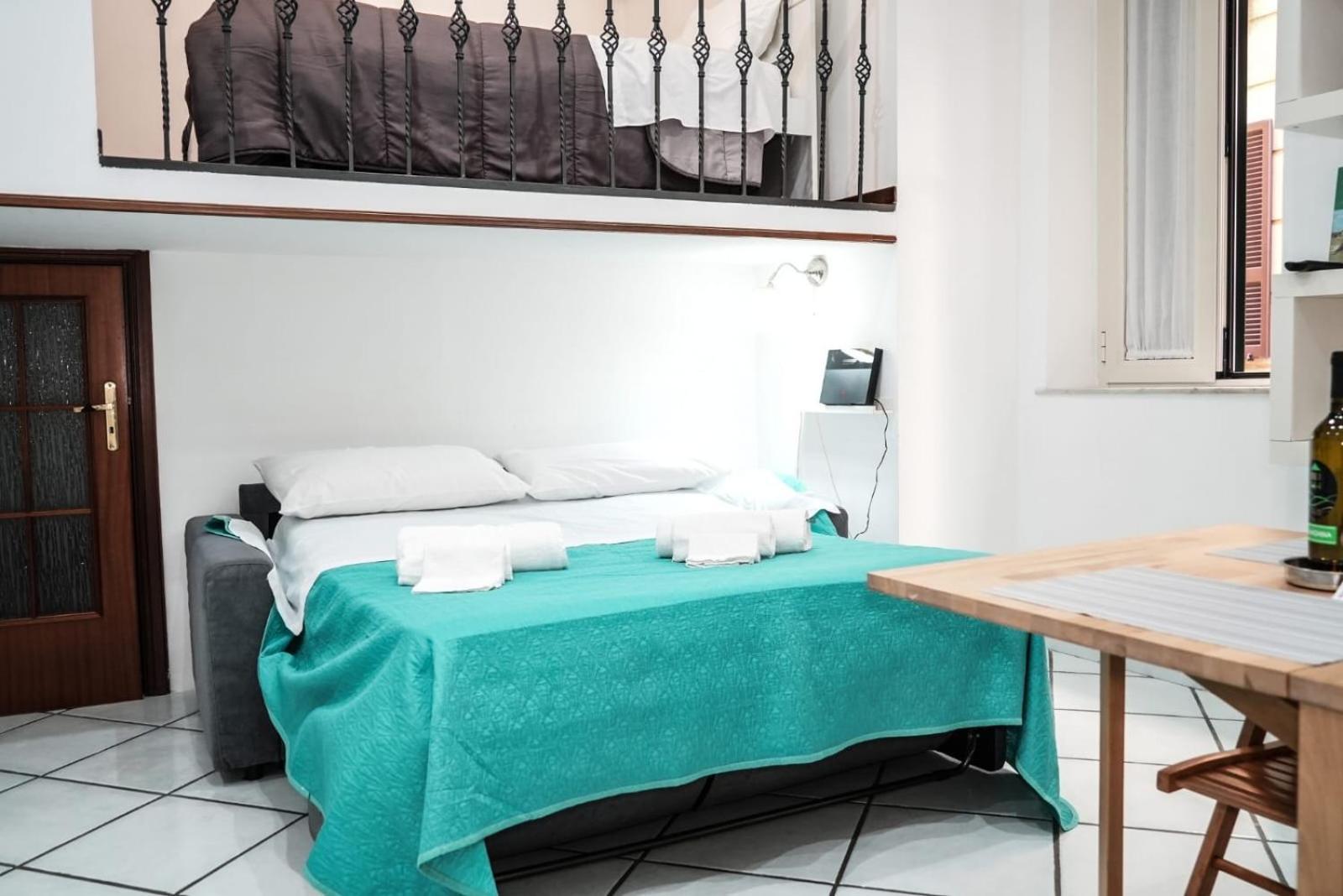 Casa Vacanza La Spagnola Νάπολη Εξωτερικό φωτογραφία